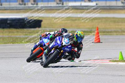media/Apr-23-2022-Fastrack Riders (Sat) [[cb2d6ae73d]]/LEVEL 4/1PM TURN 6 OUTSIDE/